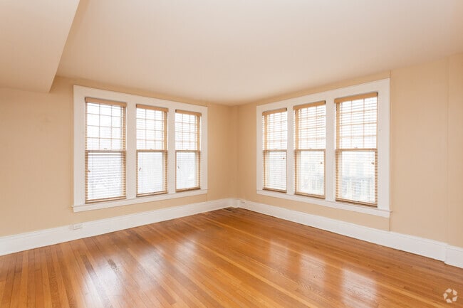 615- 2BR, 1BA