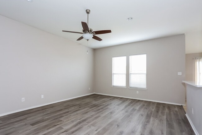 Photo - 1357 Illinois Ave