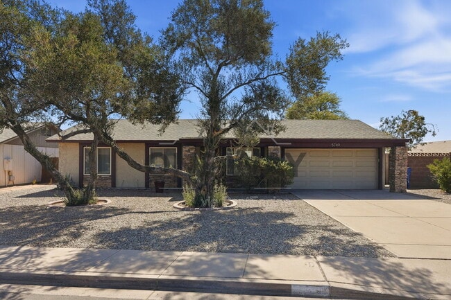 Photo - 5749 S Farmer Ave