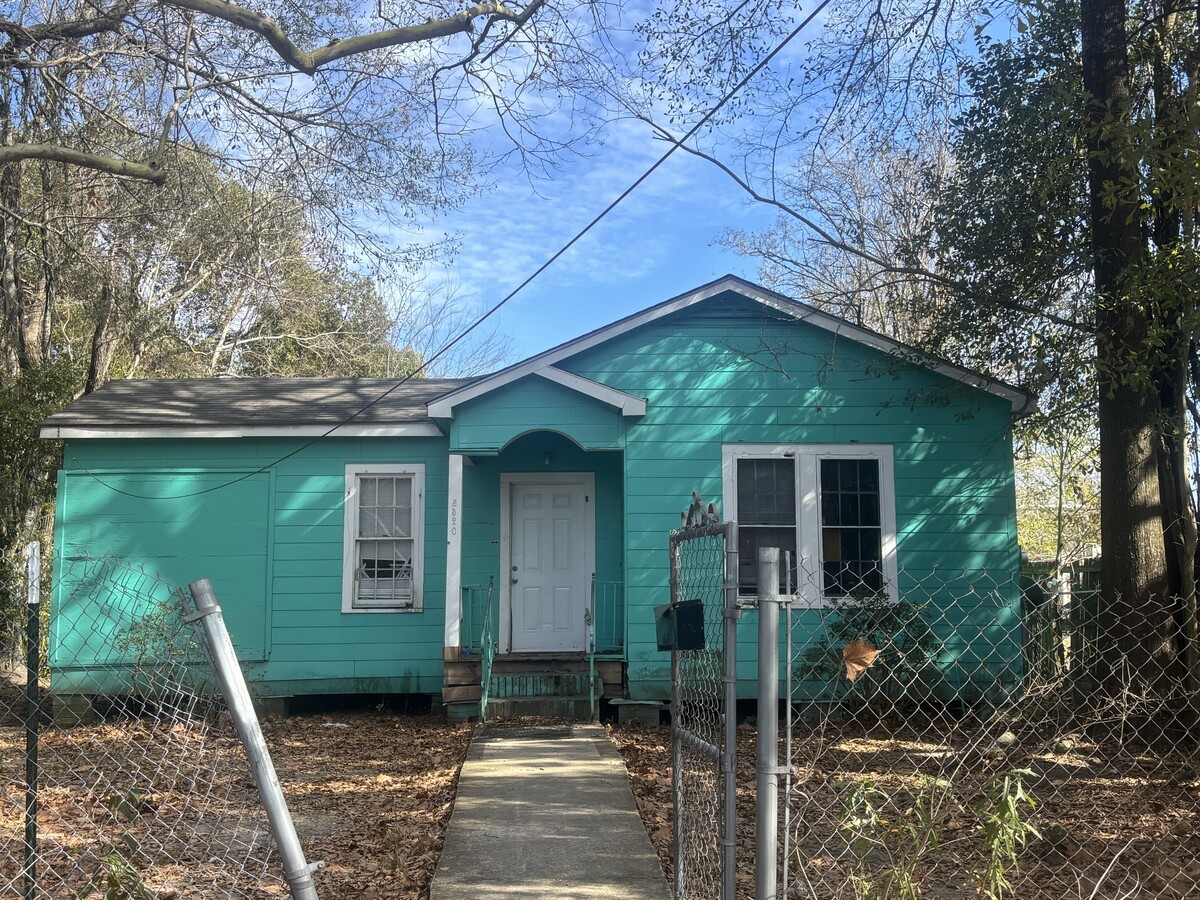 Photo - 3320 Geronimo St