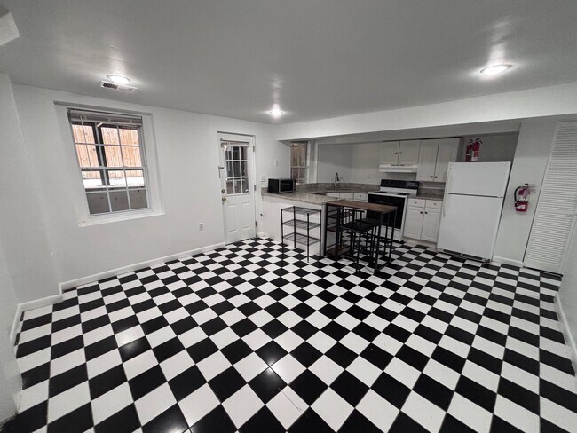 3215 O St NW