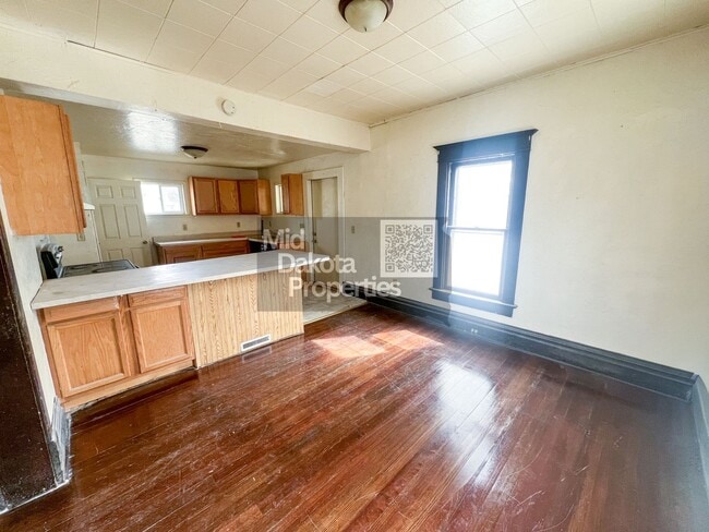 Photo - 401 W 11th-3 Bedroom House