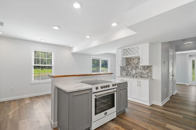 Photo - 680 Chestnut Springs Ln