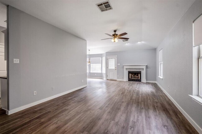 3413 Ruby Red Dr