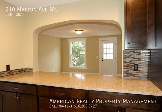 Photo - 210 Marion Ave NW