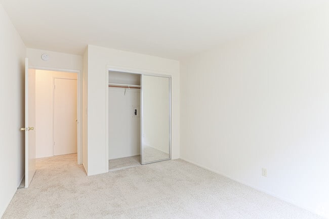 2BR, 1BA - Driftwood Lagoon Apartments