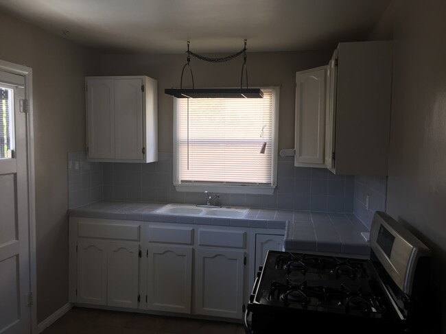 Photo - 2556 W Ramona Rd Unit 2556