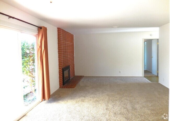 Building Photo - 143 Kit Carson Way Rental