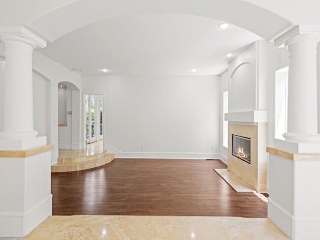 Photo - 3210 N Ardmore Ave