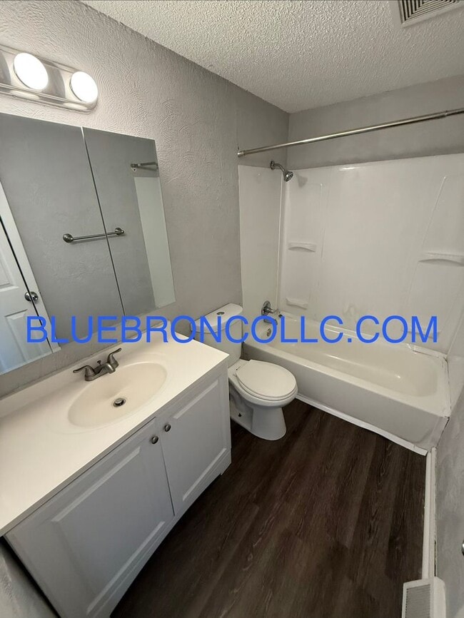 Photo - 4100-4102 NE 43rd Terrace Unit 4100 NE 43rd Terrace