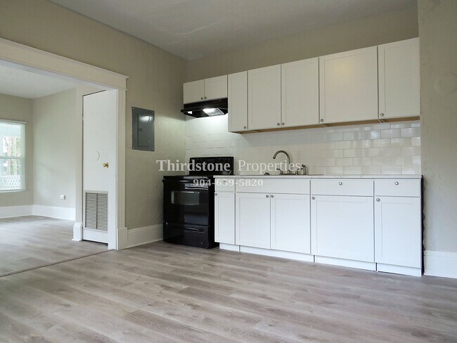 Photo - 3326 W 1st St