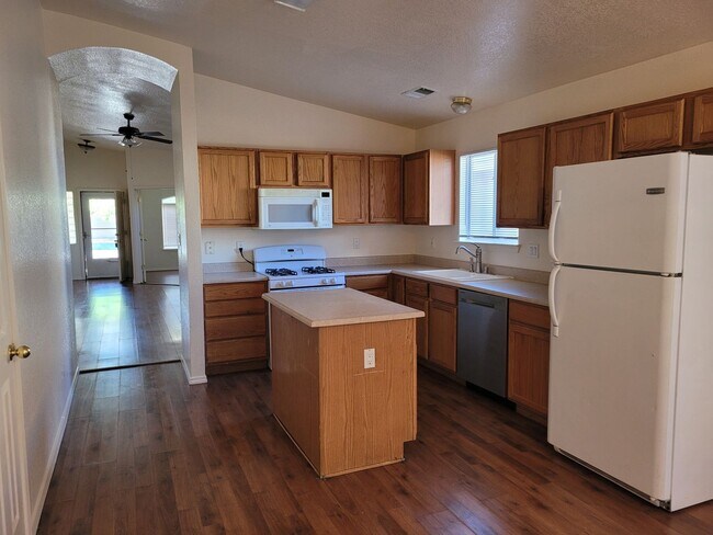 Photo - NW 4 Bedroom 2.5 Bath Home Available now!