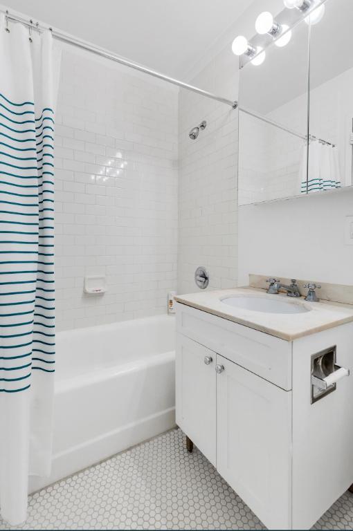 Photo - 57 Wall St Unidad 1915