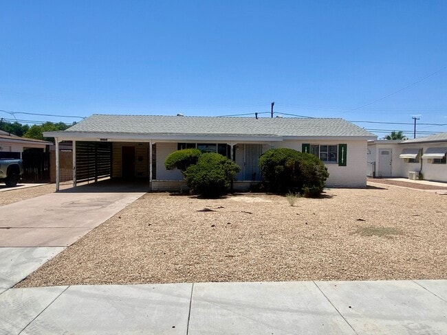 Building Photo - 2 Bedroom, 1 Bathroom in Youngtown