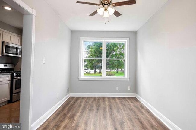 Photo - 114 Riverthorn Rd