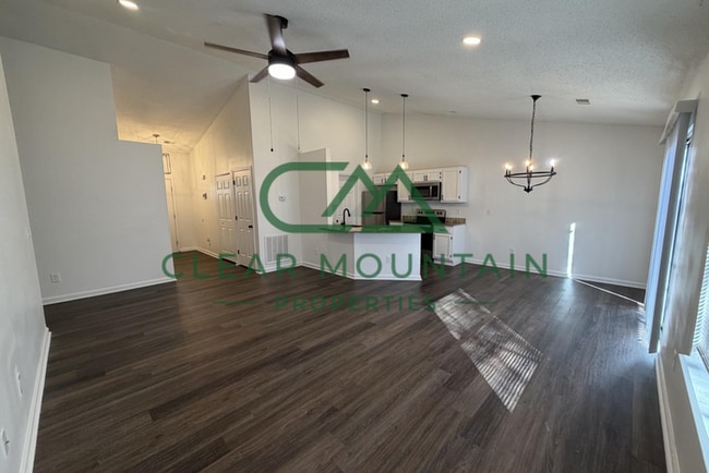 Photo - MOVE-IN SPECIAL! FREE RENT!