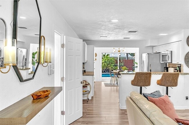 Photo - 4633 SW 28th Ave