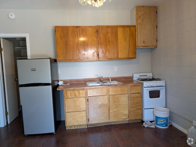 Building Photo - 2100 E Corson St Rental