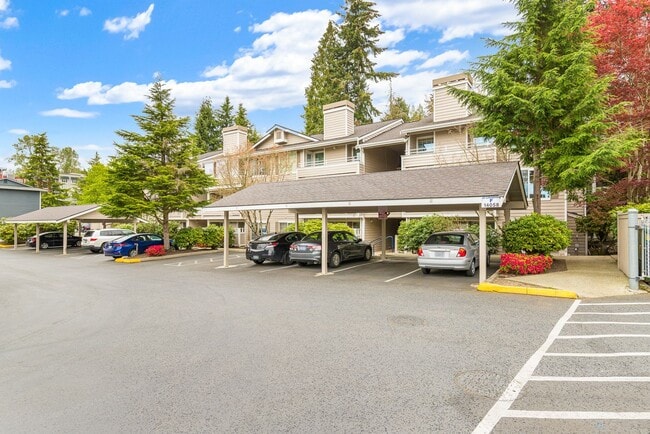 Photo - Woodinville 3 Bedroom 2 Bath with Detached Garage - Top Floor