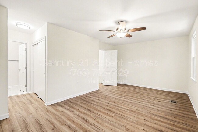 Photo - 7245 Reservoir Rd