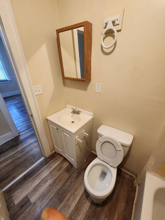 Photo - 10309 Lamontier Ave Unit 2