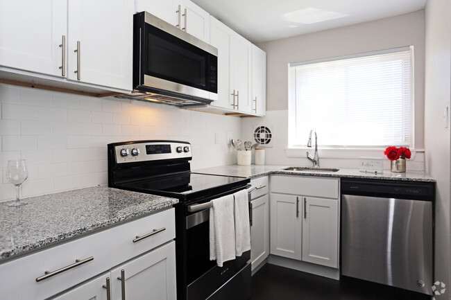 Interior Photo - Laurel Manor Apts.