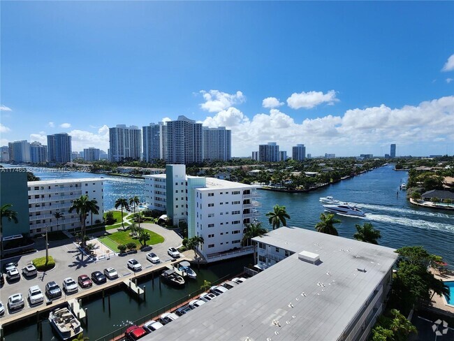 Building Photo - 3161 S Ocean Dr Unit 1008 Rental