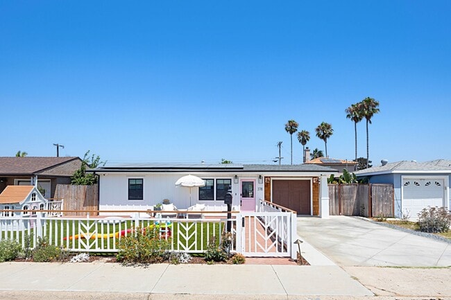 378 Ebony Ave