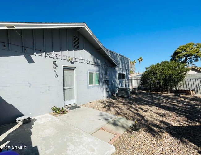 3720 W Mauna Loa Ln