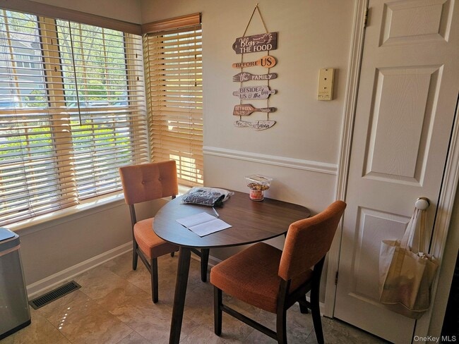 Photo - 1404 Pondcrest Ln