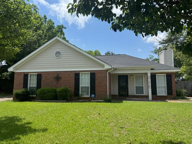 Milbrook Home with Pool! - Milbrook Home with Pool!