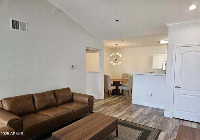 Photo - 2134 E Broadway Rd Unidad 3043