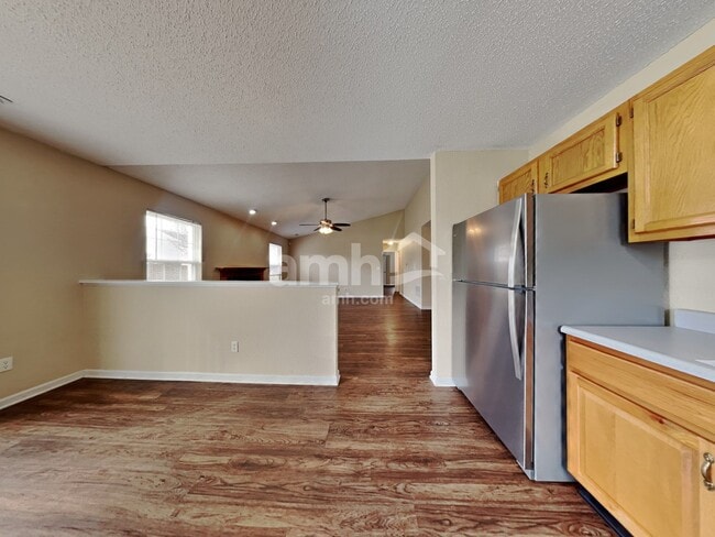 Photo - 888 Hollowood Ln