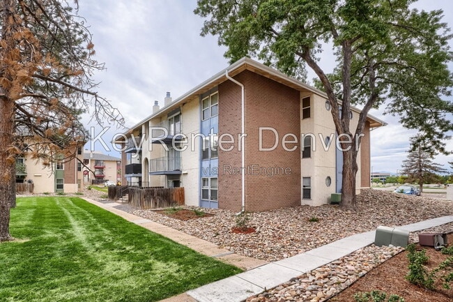 Building Photo - 12160 Huron St Unit Apt 101