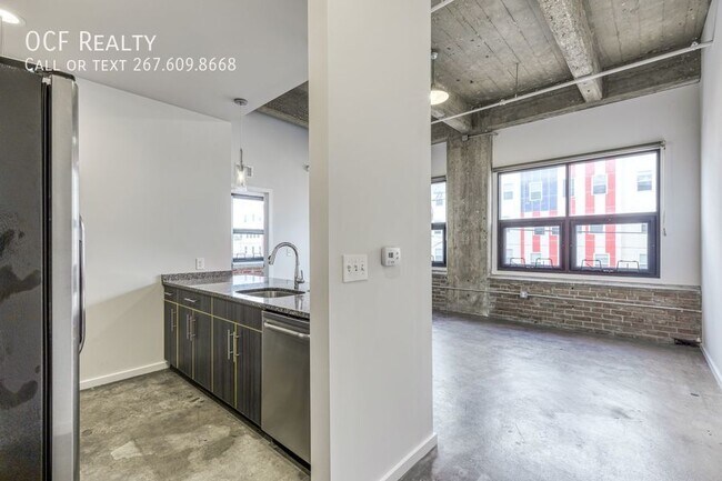 Building Photo - 4800 Brown St Unit 310 Rental