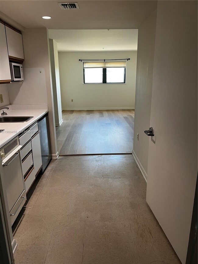 Building Photo - 5719 SW 72nd St Unit 5719