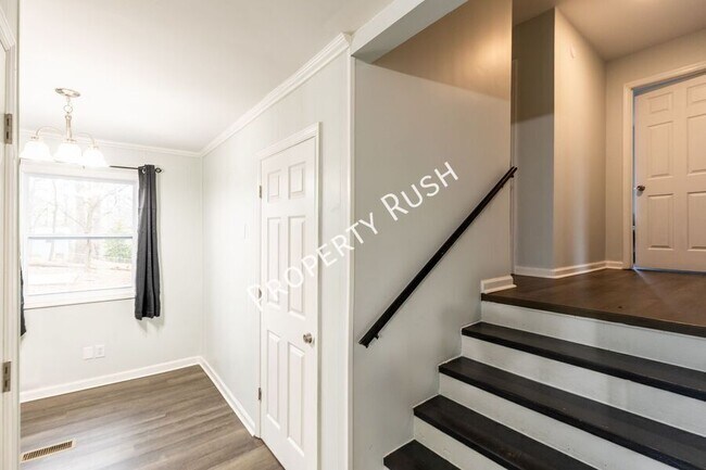 2290 Malibu Dr SE Unidad A