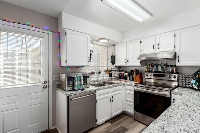 Photo - 6708 S Holland Way