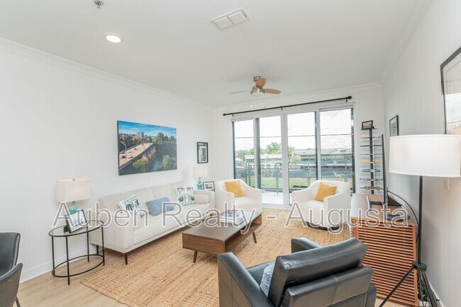 Photo - 111 Railroad Ave