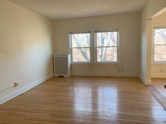 Photo - 2739 Girard Ave S