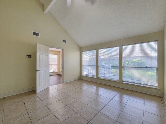 Photo - 6215 Francis Marion Dr