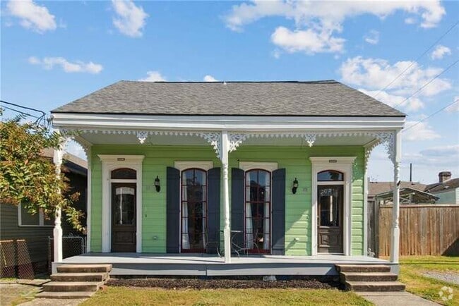 Building Photo - 2409 D'Abadie St Rental