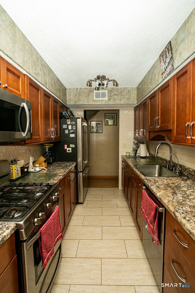 Photo - 5 Talcott Forest Rd Unit U