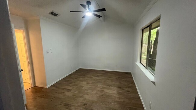Photo - 9515 Aberdeen Way Unit #B