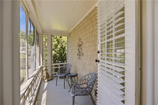 Photo - 21 Pell St