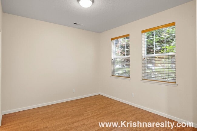 Photo - Beautiful 2 BD | 2.5 BA Orenco Gardens Townhome | 2-Car Garage | Minutes to Nike & MAX Station