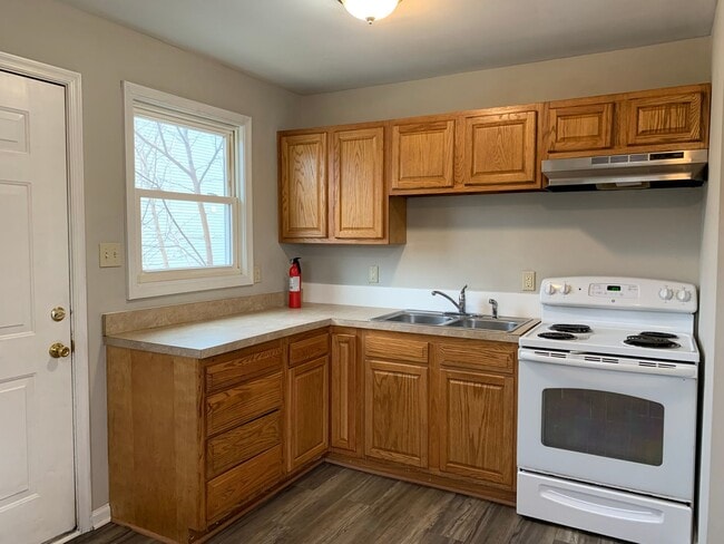 Photo - 533-543 Hollywell Ave Unit 543