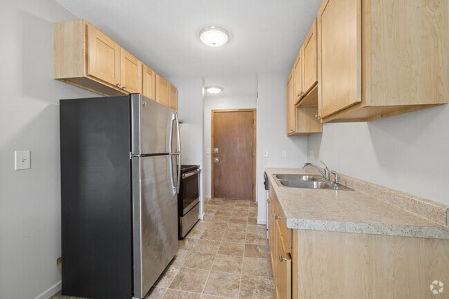 1BR, 1BA - 800SF - Kitchen