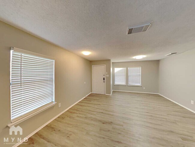 Photo - 9703 Cameron Creek