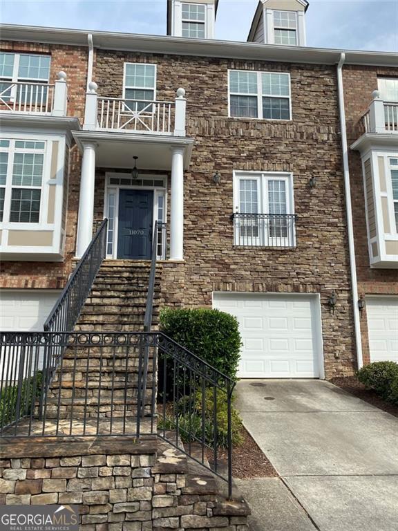 Building Photo - 11070 Skyway Dr